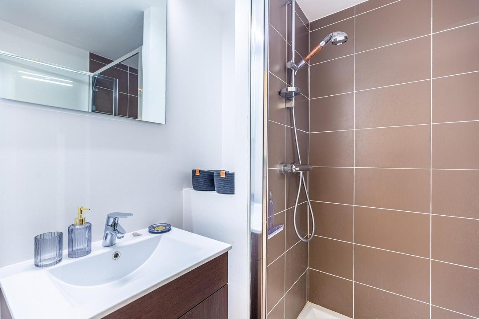Guestready - Cozy Apt In Frederic & Isabelle Place Bordeaux Exterior foto